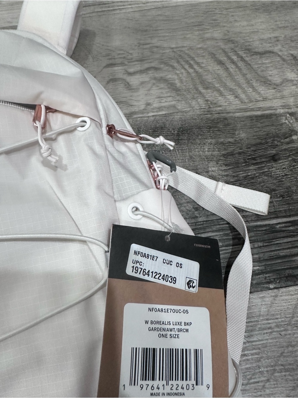 The Northface Women's 27L Borealis Luxe Backpack Gardenia White/Burnt Coral Meta - Picture 14 of 16